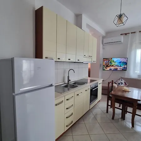 Ergi's Apartamento Golem (Tirana)